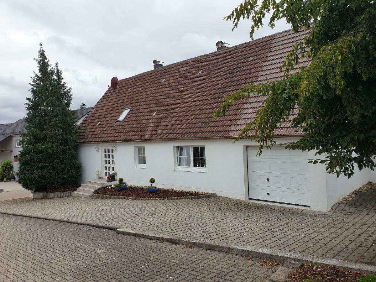 Ferienhaus Gogelhopf Apartment Unterschneidheim Exterior photo